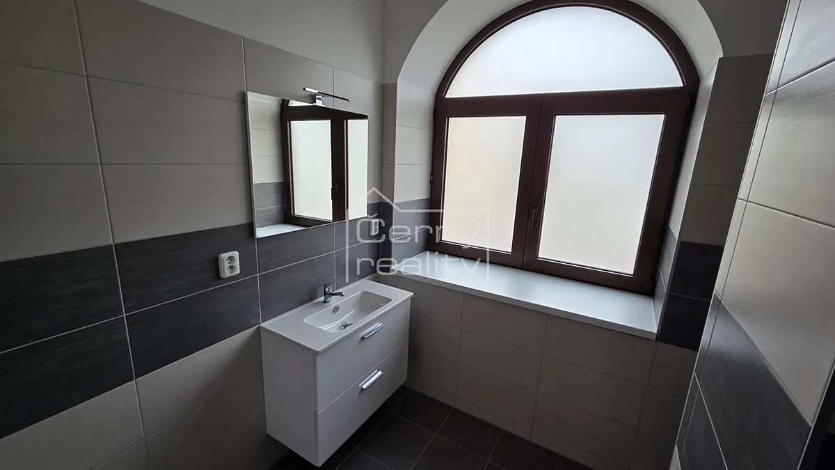 Pronájem bytu 3+kk 76 m²